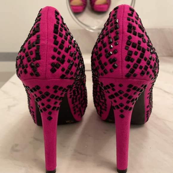 Gianni Bini pink suede Heel with Sparkles size 7.5 - Picture 4 of 12